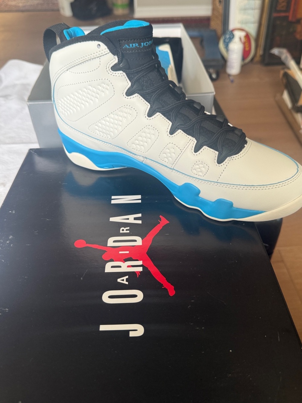 Nike Air Jordan 9 Retro University Blue UNC Size 10 DS New With Box